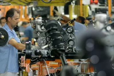 La industria cayó 1,8% en octubre, según el INDEC