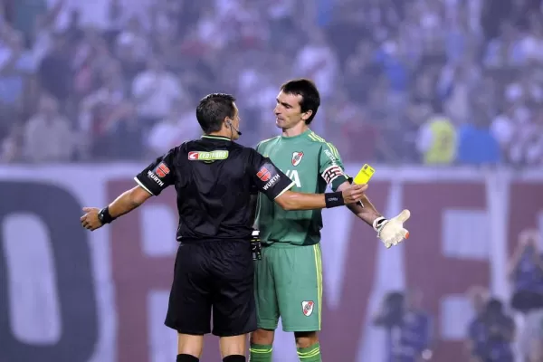 Con una mano, Barovero guió el triunfo