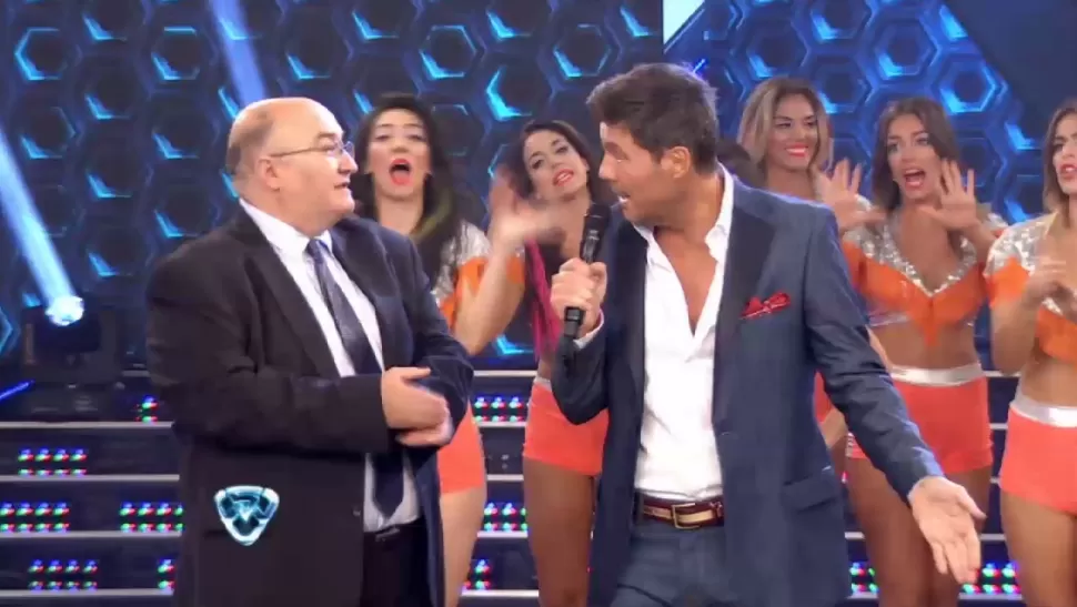 Larry tuvo que soportar las cargadas de Tinelli tras la derrota de Boca