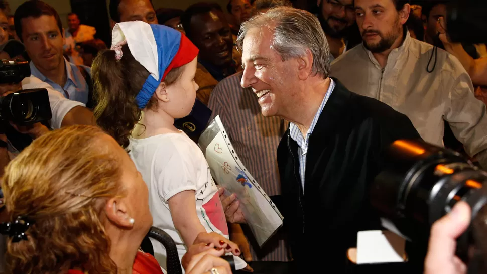 FAVORITO. El candidato del FA lideró las encuestas y ganaría con comodidad la segunda vuelta. REUTERS