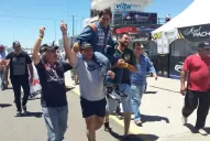 Lucas Mohamed tuvo que abandonar la carrera, pero festejó igual