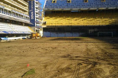 Mirá La Bombonera sin césped