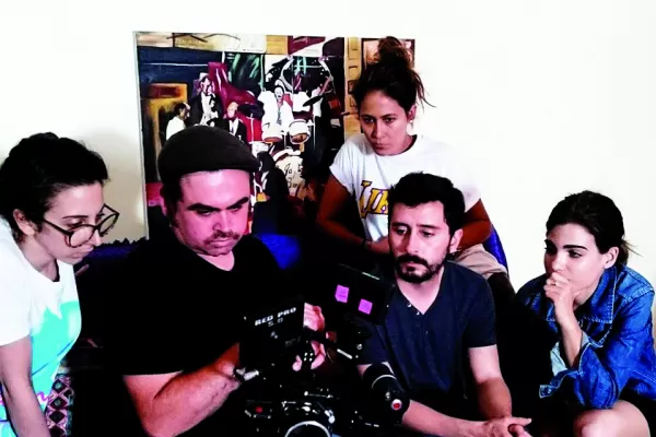 “Los argentinos somos pasionales al hacer teatro”