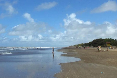 Una jauría atacó a una turista en Las Toninas: le hicieron 70 puntos