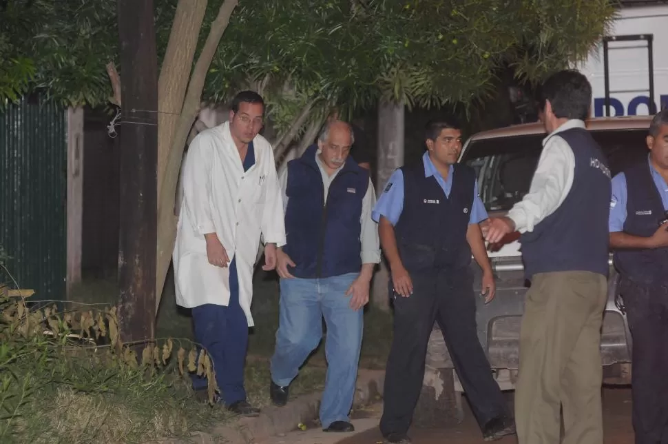 EN LA ESCENA DEL CRIMEN. Albaca recorrió el 26 de marzo de 2011 la casa en la que mataron a Aiziczon. la gaceta / foto de antonio ferroni (archivo)