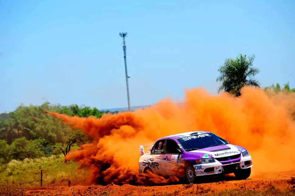 LEVANTA MUCHA TIERRA. El piloto monterizo piensa cerrar de la mejor manera la temporada con el Mitsubishi Lancer. rallyargentino.org.ar 