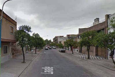 Le robaron la cartera donde tenía los documentos que necesita para viajar