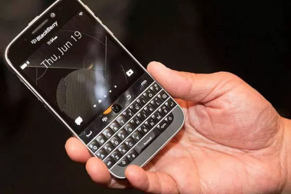 BlackBerry presentó Classic, para los fanáticos del teclado físico