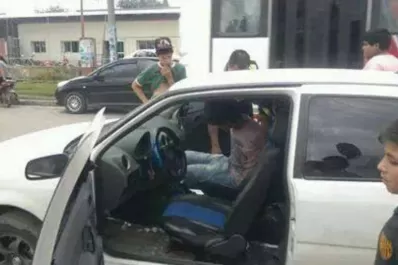 Atraparon a un presunto ladrón y lo llevaron a la Comisaría en auto particular