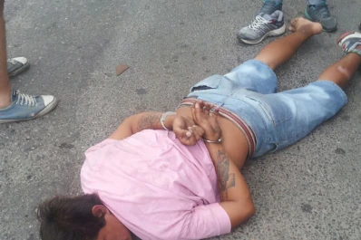 Robó, chocó y lo detuvieron