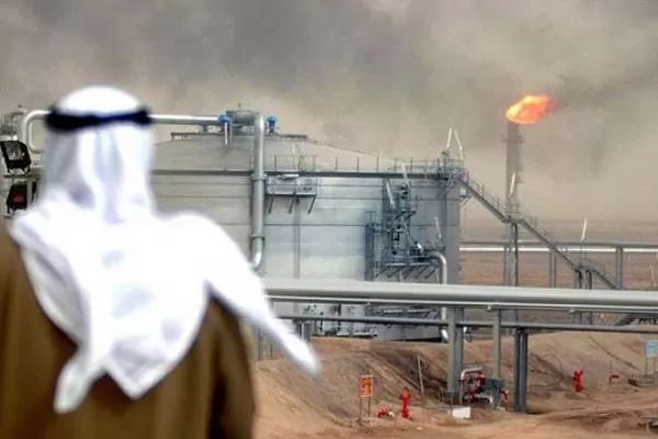 Pese al desplome del crudo, el Golfo derrocha dólares