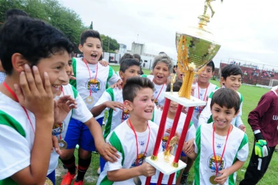 El Chañar se llevó toda la alegría al este