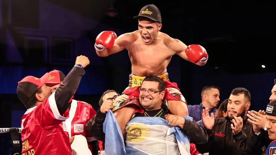 POR LA CONSOLIDACION. El argentino planea retar a Abner Mares para su primera pelea de 2015. FOTO TOMADA DE FACEBOOK.COM/SHOBOXING