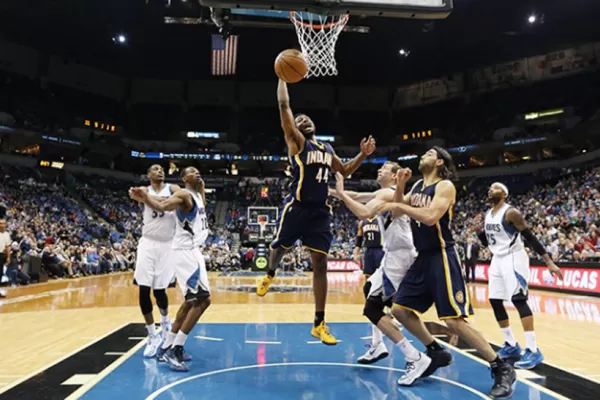 Scola dio una mano en la victoria de Pacers