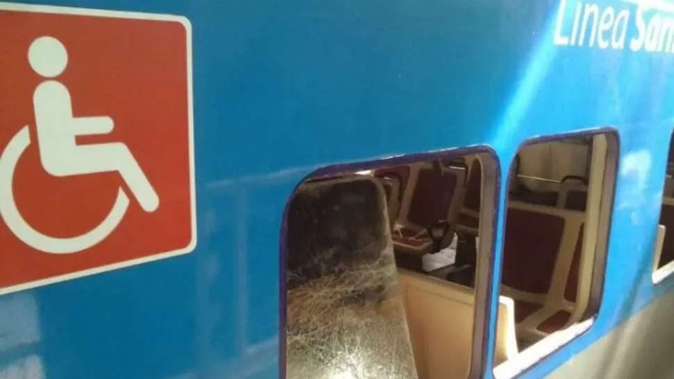 DE NO CREER. Una de las unidades que destruyó la hinchada de Boca era nueva. 