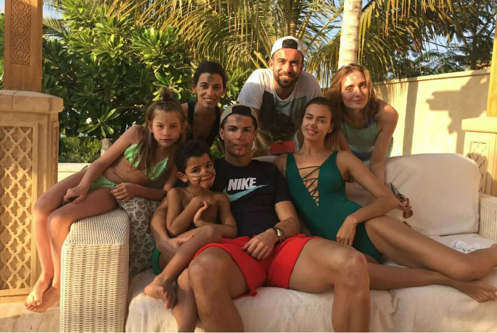 DE VACACIONES. Cristiano y familia descansan tras un 2014 plagados de éxitos para el luso. FOTO TOMADA DEL TWITTER DE @CRISTIANO