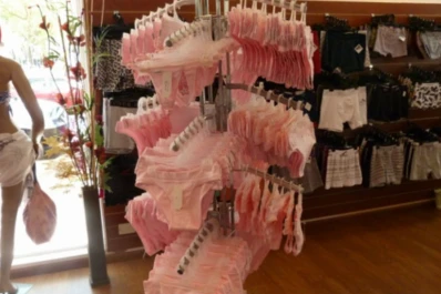 ¿Por qué se regalan bombachas rosas para Navidad?