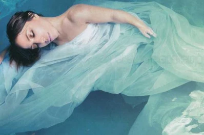 Mirá las jugadas fotos de Noelia Pompa: de sirena y en topless