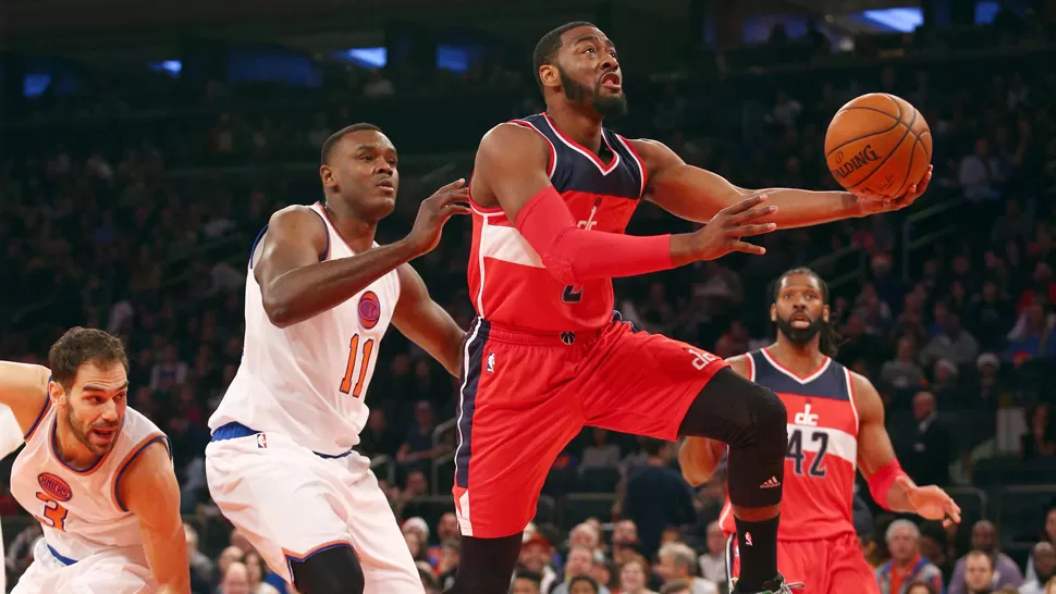 CONTRA UNA PARED. Knicks sufrió el desempeño de John Wall, de Washington, que terminó con 24 puntos y 11 asistencias. REUTERS