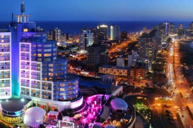 En Punta del Este, una argentina dejó a su hijo de 2 años en el auto y se fue a bailar