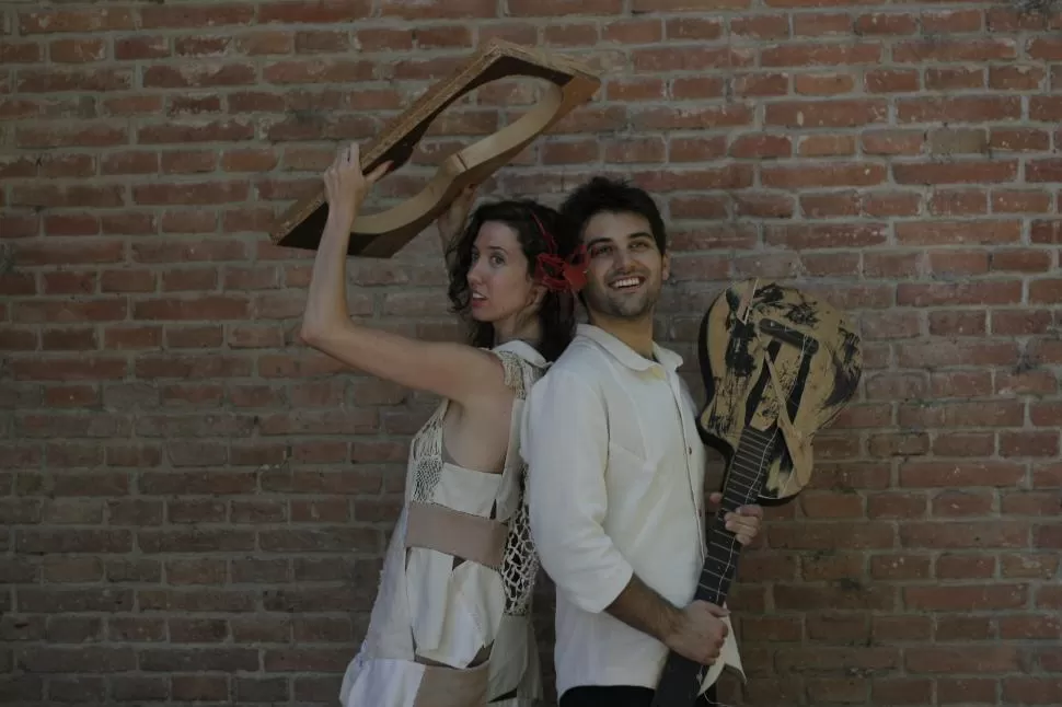 TIMNA Y DARÍO. El canto y la guitarra en cálida amalgama.  foto gentileza de patricia rodriguez