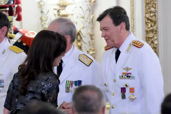 La UCR exige que Cristina separe a Milani