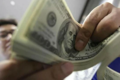 Habrá que cobrar $ 10.000 de sueldo para comprar dólares