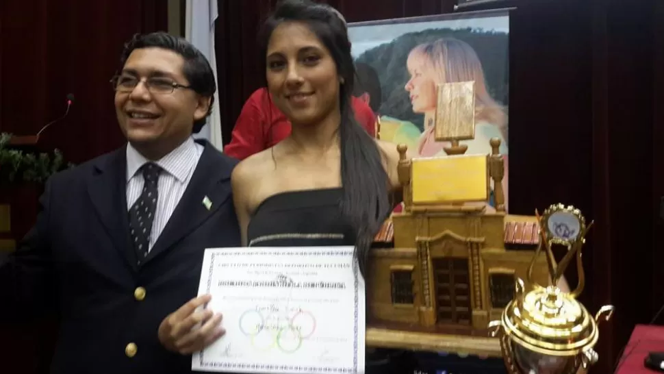 GANADORA. La biker Fiorella Bosch recibió la distinción mayor: “Jardín de la República”.