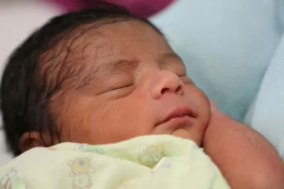 Los primeros bebés de 2015 nacieron en Tucumán