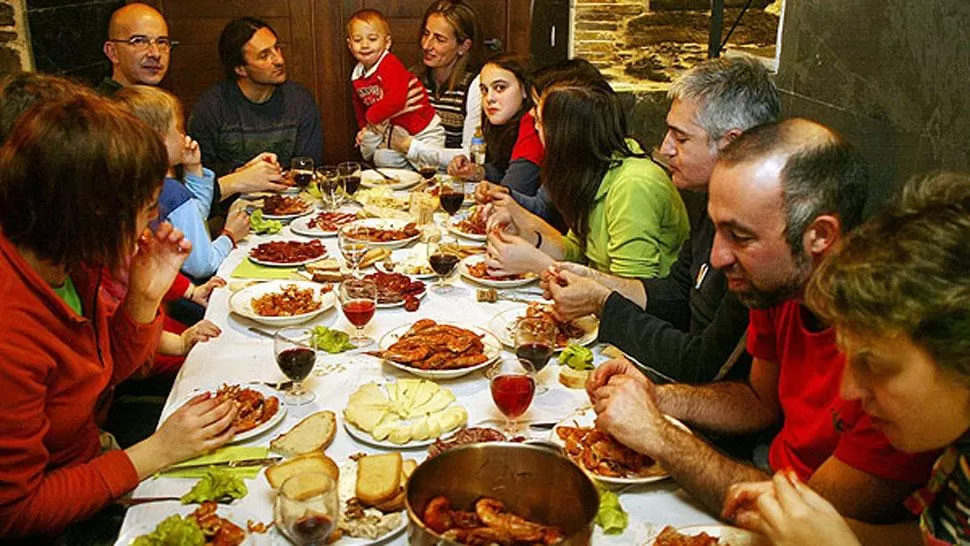 EXCESOS. Las comidas de la última semana de diciembre suelen traer consecuencias. FOTO TOMADA DE ESCAPADARURAL.COM