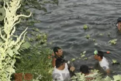 Se ahogó y murió cuando nadaba junto a sus amigos, en Pampa de los Guanacos