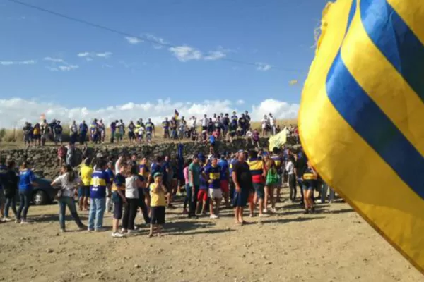 Una multitud recibió a Boca en Tandil