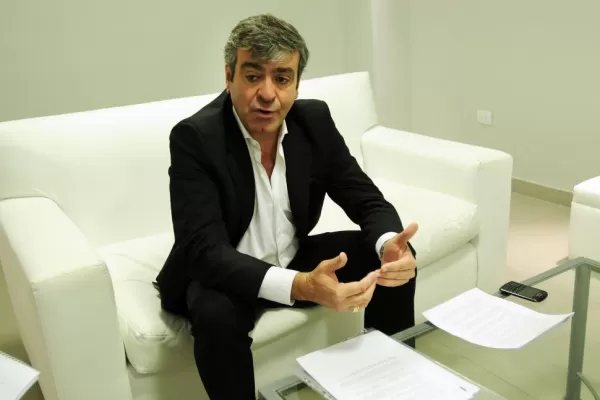 Según Cano, el intendente Amaya es un alperovichista que viste “un falso ropaje”