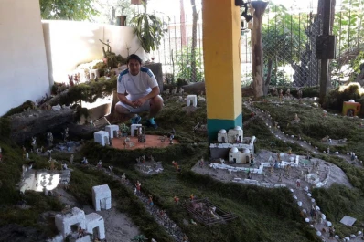 Un pesebre que crece en Villa Quinteros hace 50 años