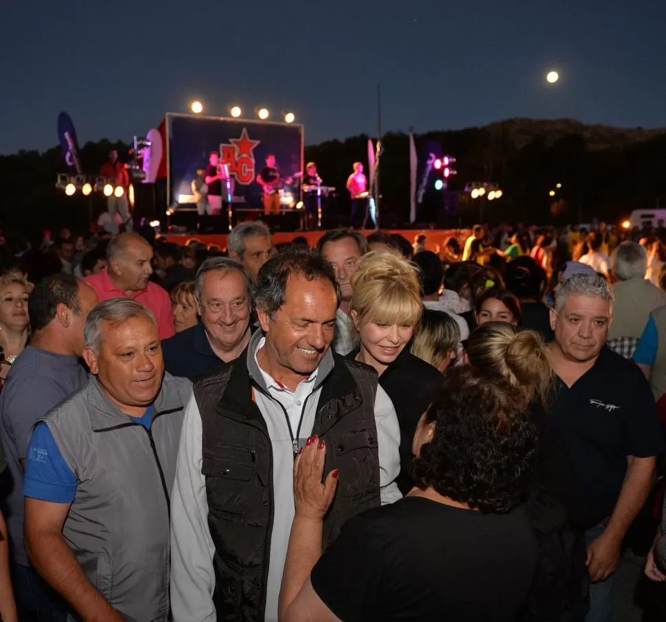 INCANSABLE. Scioli sigue recorriendo la extensa provincia de Buenos Aires y hace pie en la Costa Atlántica. prensa Gobierno de la Prov. de Buenos Aires