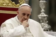 El Papa creó el hashtag #PrayersforParis para rezar por las víctimas del atentado a Charlie Hebdo