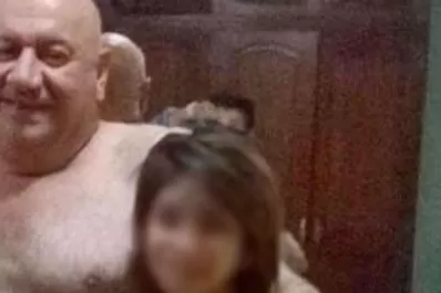 Escándalo en Salta por las fotos de un intendente con señoritas semidesnudas