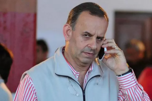 Mirkin viajó a Buenos Aires para cerrar con el técnico para San Martín