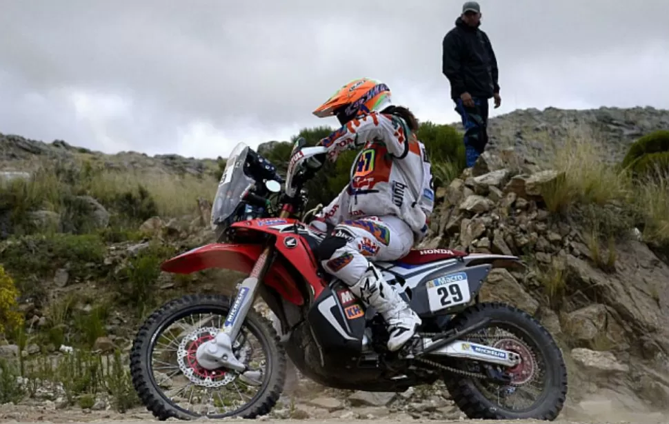 Laia Sanz, la mujer que sorprende en el Dakar 2015