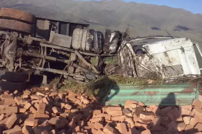 Un camión desbarrancó en la ruta 307, en cercanías de Tafí del Valle