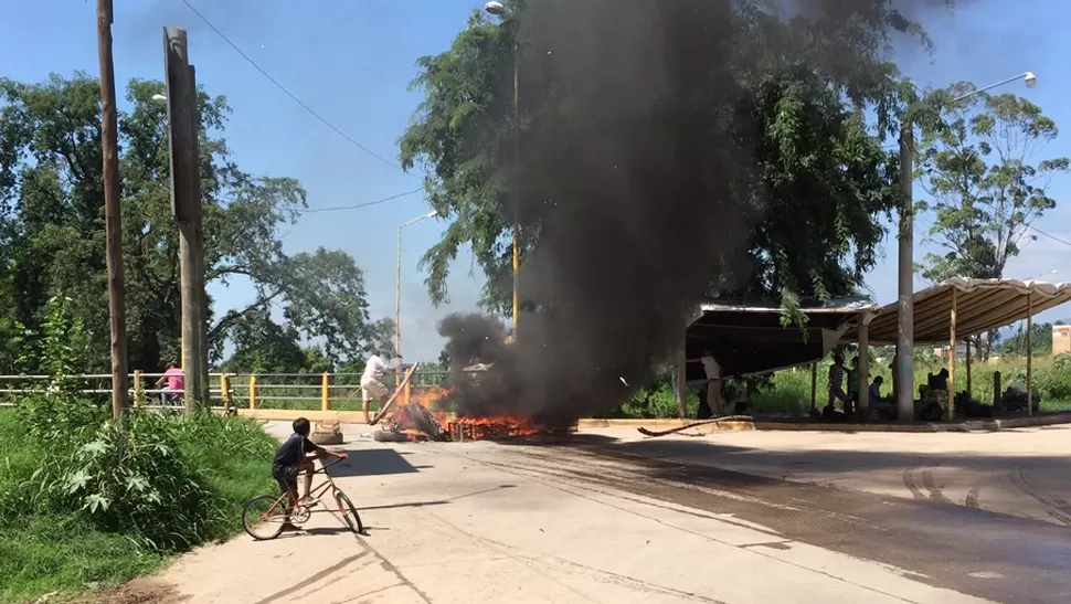 Por un problema de cloacas, cortan Camino de Sirga y San Martín