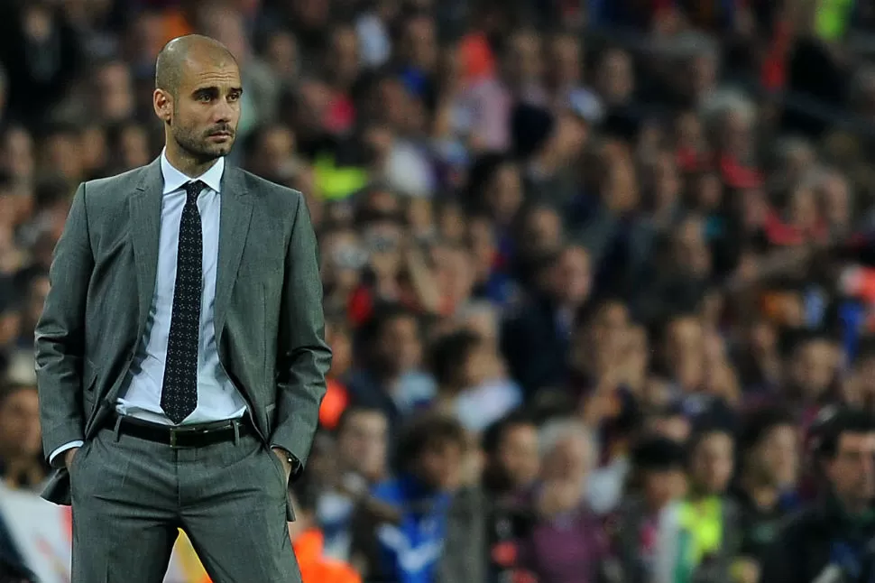 EN SU EJE. Guardiola es un tipo calmo que se toman los éxitos y las derrotas de la misma manera, con serenidad. Esa misma filosofía intenta inculcarle a sus jugadores en Bayern Munich. FOTO TOMADA DE WWW.TELEDIARIO.MX