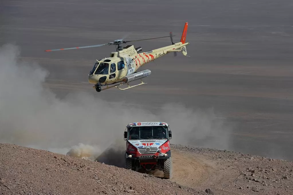 MÁS CERCA. Loprais ganó su primera etapa, pero aún le falta para “prenderse”. foto de dakar rally