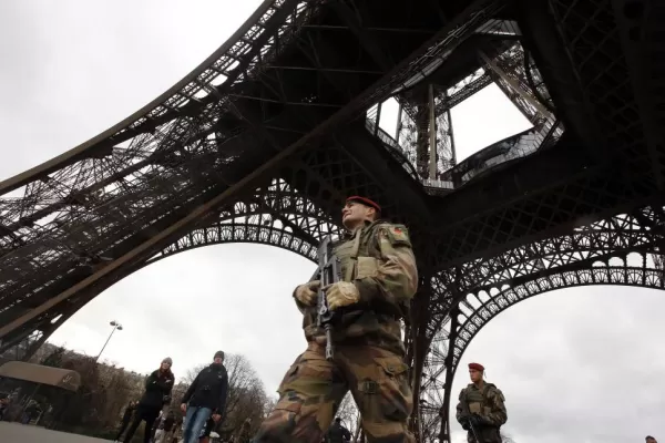 Charlie Hebdo ya es ciudadano honorario