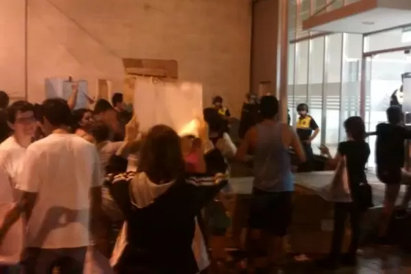 Protestaron en la Comisaría I por la muerte de un joven el domingo