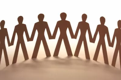 Los lazos de sangre pesan más que la militancia