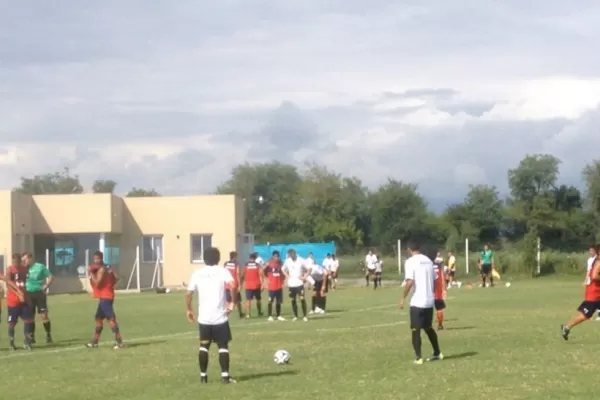 Atlético estrenó equipo con un doble empate en Salta