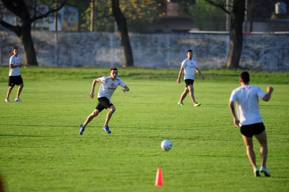 TRANQUILIDAD. Luego de solucionar un problema contractual con la entidad, Lucas Bossio se sumará mañana al plantel. LA GACETA / FOTO DE DIEGO ARÁOZ (ARCHIVO)