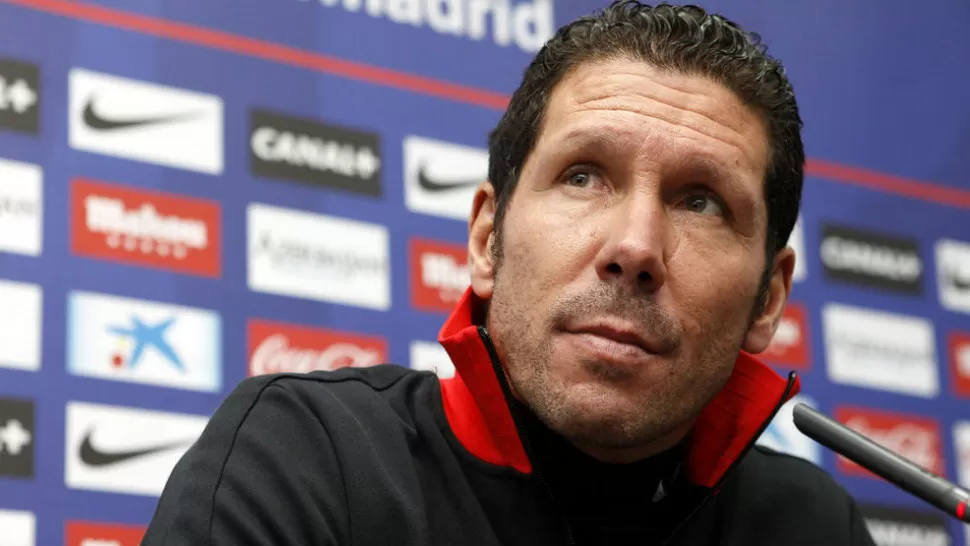 EXPECTATIVAS. Veo que el club está en una inercia de seguir creciendo. Eso me permite apostar a mejorar. Si las cosas se encaminan a seguir creciendo, no me movería del Atlético, manifestó Diego Simeone a la prensa.