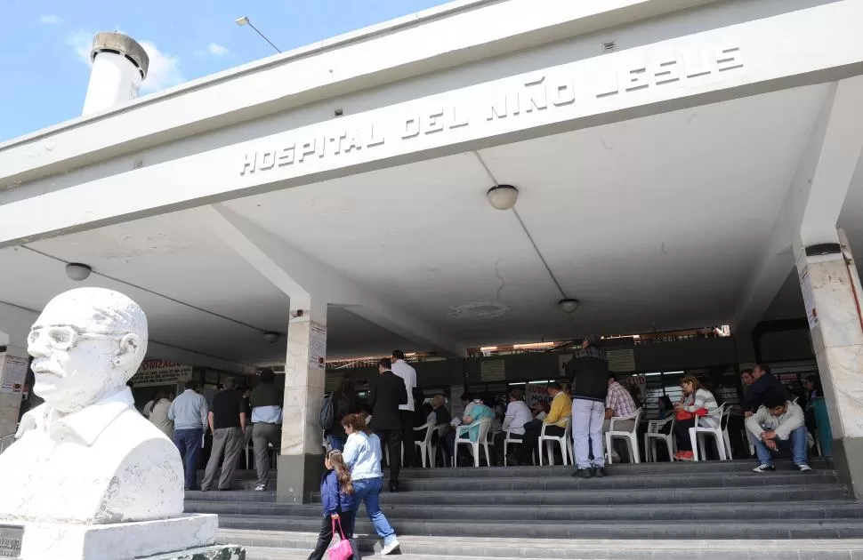 REIVINDICACIÓN. El pase a planta fue uno de los principales reclamos de la lucha sanitaria de 2009; eso aumentó la cantidad de agentes en esta área. la gaceta / foto de HECTOR PERALTA(archivo)